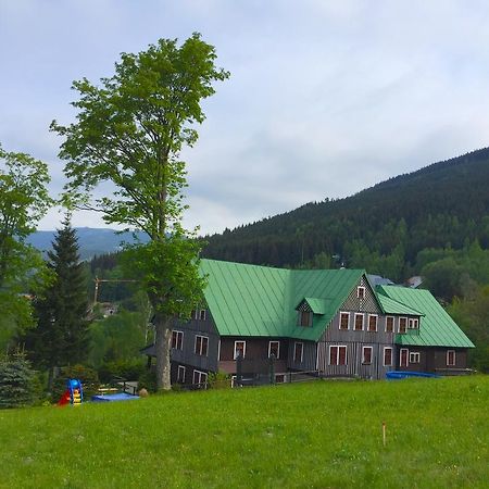 Pension Lucerna Špindlerŭv Mlýn Dış mekan fotoğraf