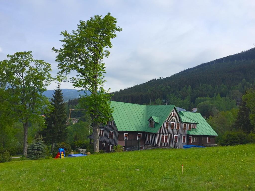 Pension Lucerna Špindlerŭv Mlýn Dış mekan fotoğraf